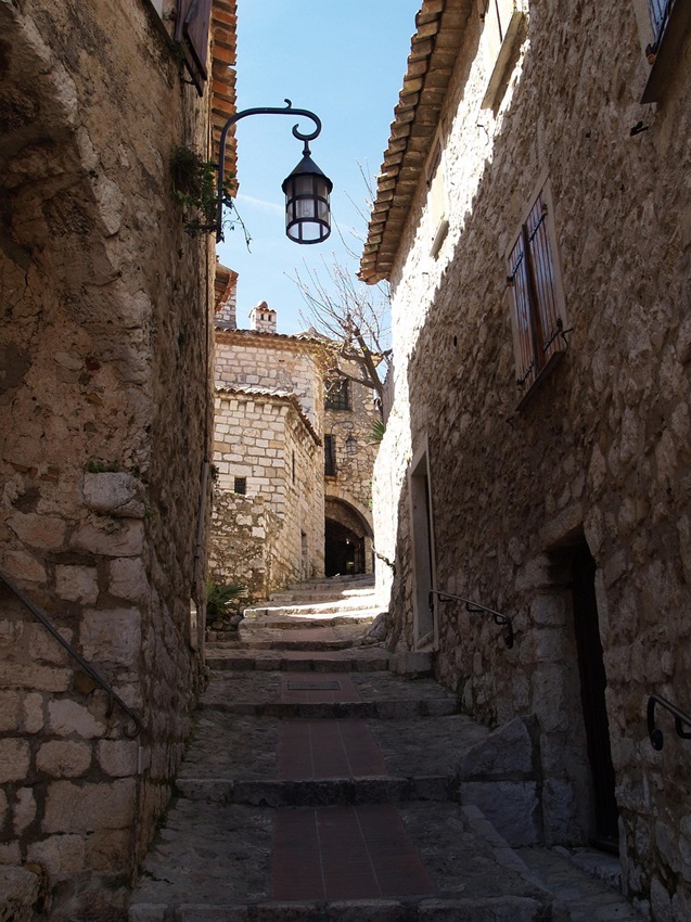 Eze travel guide