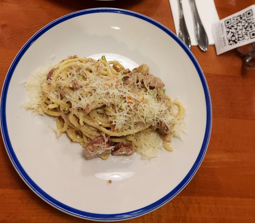 Spaghetti with sausage meat