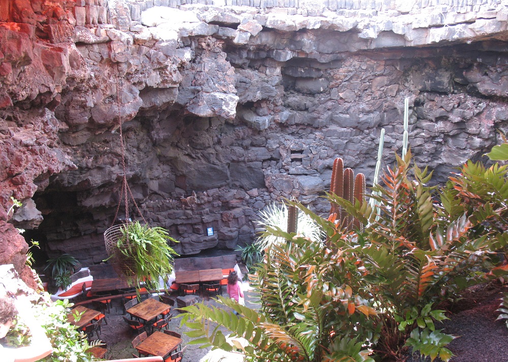 The restaurant in the Jameo Chico, the first part of Los Jameos del Agua