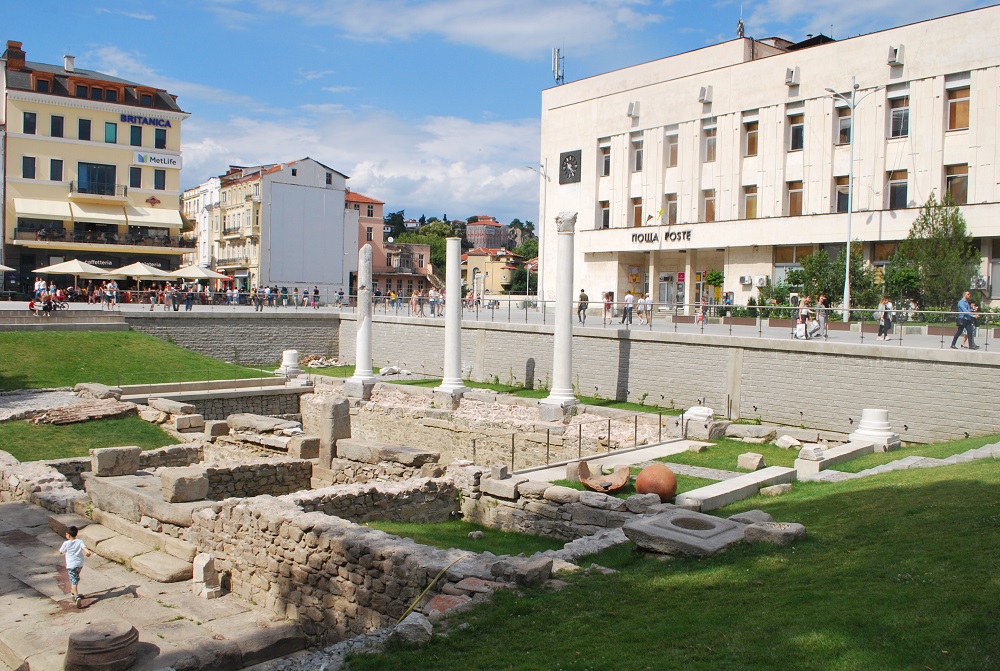 The Roman Forum in the pedestrian area