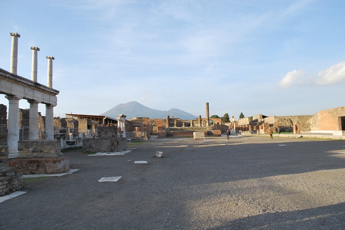 Visit to Pompeii, a day trip from Naples